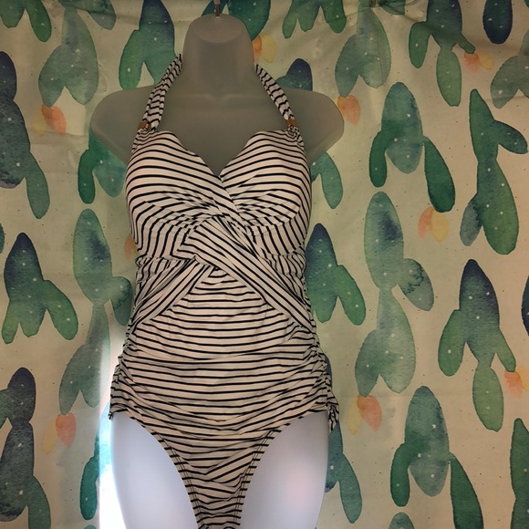 Victoria's Secret Other - Women’s Victoria Secret bathing suit 38DD